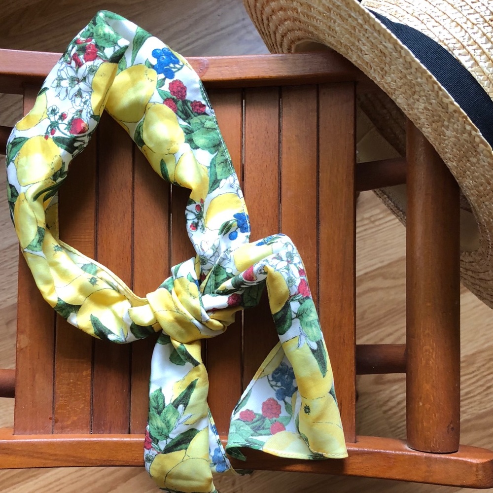 Neck scarf